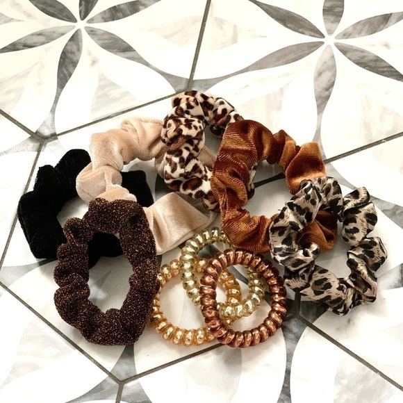 Phone Cord Hair Ties - Set of 5 ‘Metallics’ - Picture 4 of 7